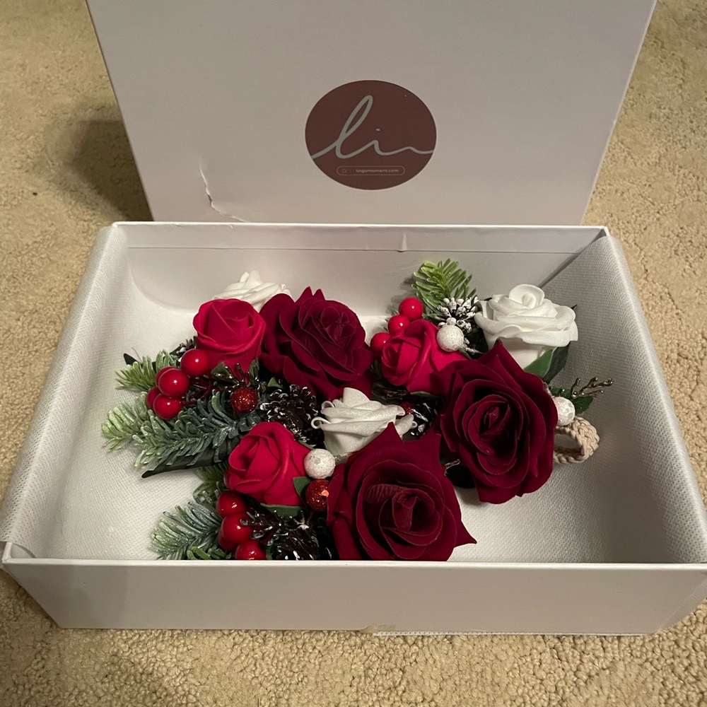 ❤️🤍Set of 3 Bridal corsages by Ling’s Moment🤍❤️